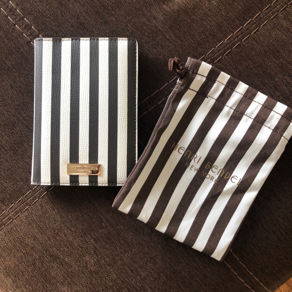 Henri Bendel brand New Passport cover and wallet